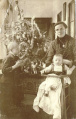 Wolf ácsmester kisfia, Feri etetőszékben 1915 karácsonyán.jpg