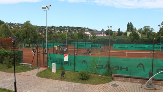 Tenisz pályák Balatonalmádiban.